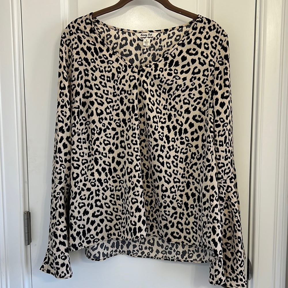 Size small cheetah print blouse